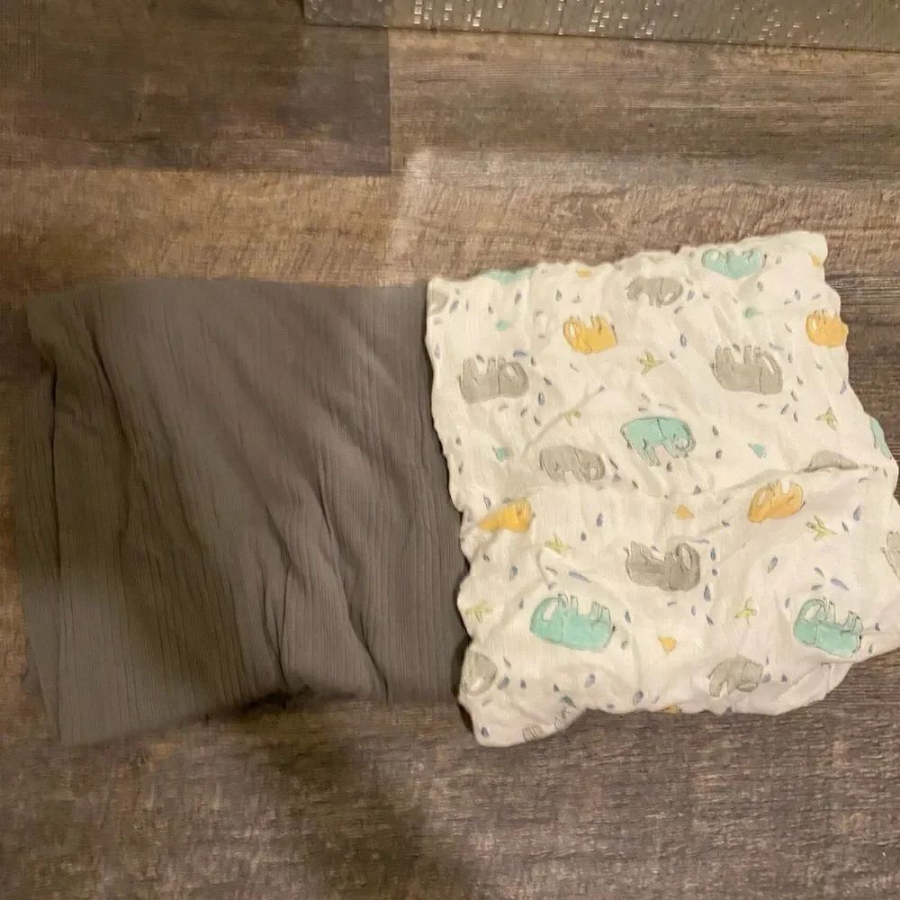 [kate quinn] receiving blanket plus bonus 2nd blanket #10